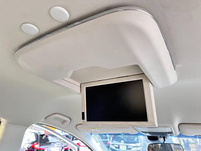 オデッセイ アブソルート 純正インターナビ 後席モニター バックカメラ 両側電動ドア TEIN車高調 AME19インチAW 衝突軽減ブレーキ クルーズコントロール パドルシフト ハーフレザーシート LEDヘッドライト ETC(17枚目)