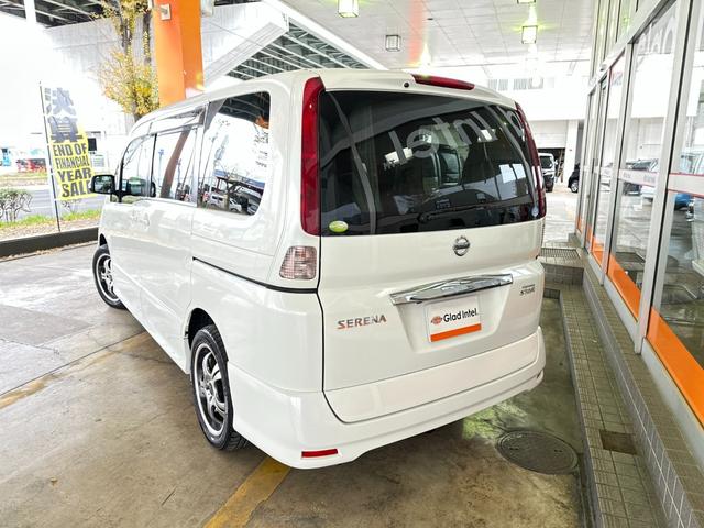 セレナ ハイウェイスター 4WD 後期型 純正HDDナビTV 後席モニター バックカメラ 両側電動ドア エンジンスターター HIDヘッドライト フォグランプ オートライト スマートキー ETC 社外17インチAW(5枚目)