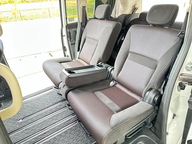 セレナ ハイウェイスター 4WD 後期型 純正HDDナビTV 後席モニター バックカメラ 両側電動ドア エンジンスターター HIDヘッドライト フォグランプ オートライト スマートキー ETC 社外17インチAW(13枚目)