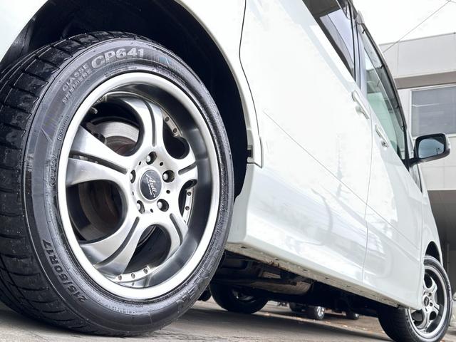 セレナ ハイウェイスター 4WD 後期型 純正HDDナビTV 後席モニター バックカメラ 両側電動ドア エンジンスターター HIDヘッドライト フォグランプ オートライト スマートキー ETC 社外17インチAW(19枚目)