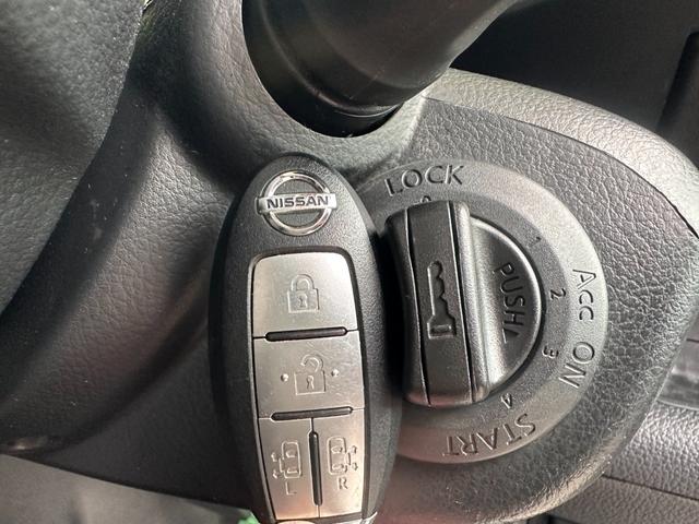 セレナ ハイウェイスター 4WD 後期型 純正HDDナビTV 後席モニター バックカメラ 両側電動ドア エンジンスターター HIDヘッドライト フォグランプ オートライト スマートキー ETC 社外17インチAW(24枚目)