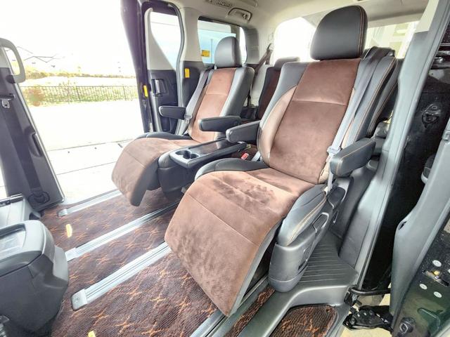 TOYOTA ALPHARD 240S TYPE GOLD