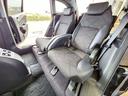 6人乗りの3列シート!ロングドライブも快適です!ハーフレザーシートを装備しておりますので、車内の雰囲気も高級感がグッと増します!