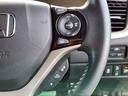 ステアリングにはレーダークルーズコントロールスイッチが装備されていますのでロングドライブでも快適です!また先行車発進検知、標識表示機能もありますのでより安心安全に走行できます!