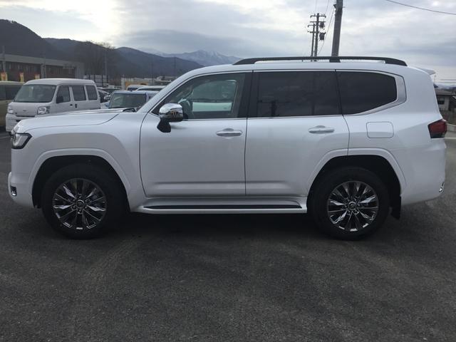 TOYOTA LAND CRUISER ZX | 2024 | PEARL WHITE | 6 km | details TOYOTA LAND CRUISER ZX | 2024 | PEARL WHITE | 6 km | details