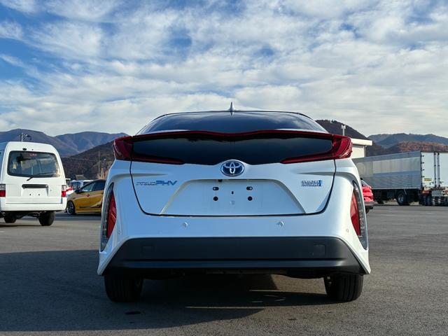 プリウスＰＨＶ Ｓセーフティパッケージ　２ＷＤ　ＥＴＣ　ドラレコ　バックカメラ（6枚目）