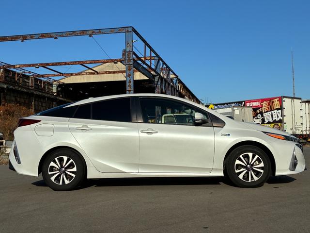 プリウスＰＨＶ Ｓセーフティパッケージ　２ＷＤ　ＥＴＣ　ドラレコ　バックカメラ（8枚目）