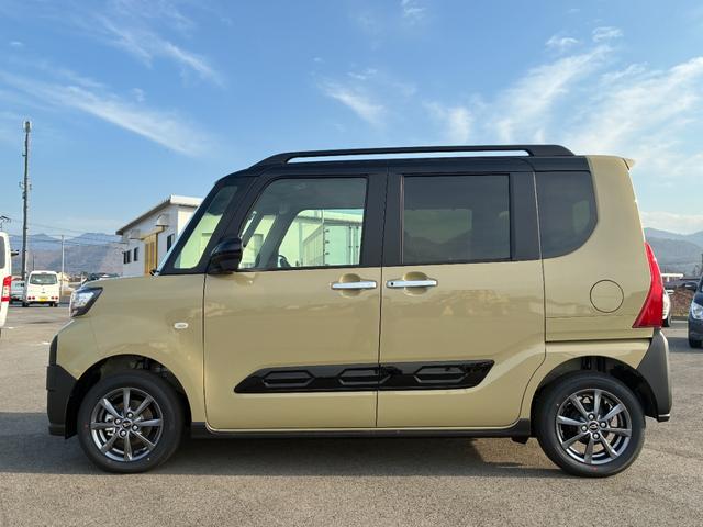 タント ファンクロス 4WD 登録済未使用車(6枚目)