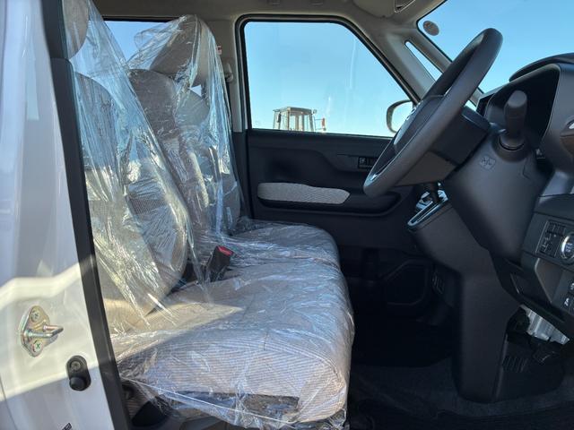 ムーヴ Ｘ　４ＷＤ　届出済未使用車（12枚目）