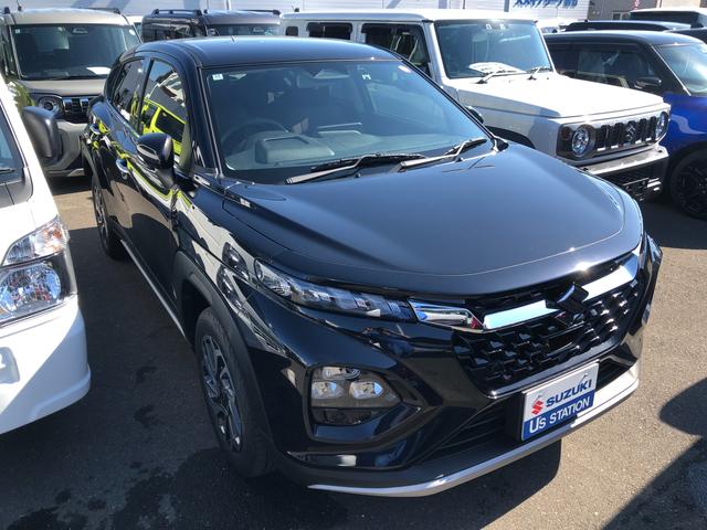 フロンクス １型　４ＷＤ　９インチカーナビ　全方位モニター　新品純正アルミホイール＆スタッドレスタイヤ　前後衝突被害軽減ブレーキ（5枚目）