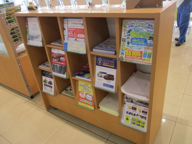 フロンクス １型　４ＷＤ　９インチカーナビ　全方位モニター　新品純正アルミホイール＆スタッドレスタイヤ　前後衝突被害軽減ブレーキ（36枚目）