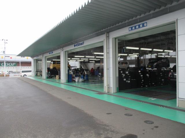 フロンクス １型　４ＷＤ　９インチカーナビ　全方位モニター　新品純正アルミホイール＆スタッドレスタイヤ　前後衝突被害軽減ブレーキ（38枚目）