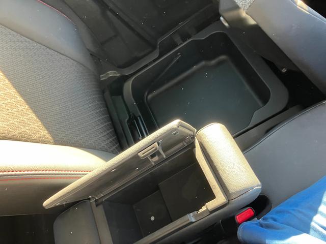 スペーシアカスタム ＨＹＢＲＩＤ　ＸＳ　２型　全方位カメラ　８インチカーナビ　マイルドハイブリッド　前後衝突被害軽減ブレーキ　前後録画トライブレコーダー（17枚目）