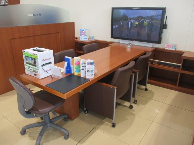 スペーシアギア ＨＹＢＲＩＤ　ＸＺターボ　２型　全方位カメラ　８インチナビ　前後衝突被害軽減ブレーキ　マイルドハイブリッド＆ターボ（32枚目）