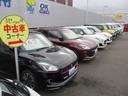 中古車展示場3・最後列には小型車とエブリィやキャリィトラックなどの貨物車を並べてあります。