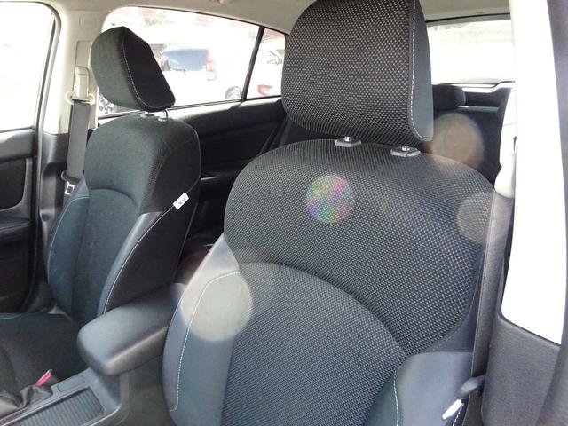 ＸＶハイブリッド ２．０ｉ　アイサイト　４ＷＤ　衝突被害軽減ブレーキシステム　レーンアシスト　ナビＴＶ　バックカメラ　Ｂｌｕｅｔｏｏｔｈ　純正アルミホイール　ドライブレコーダー　エンジンスターター（10枚目）