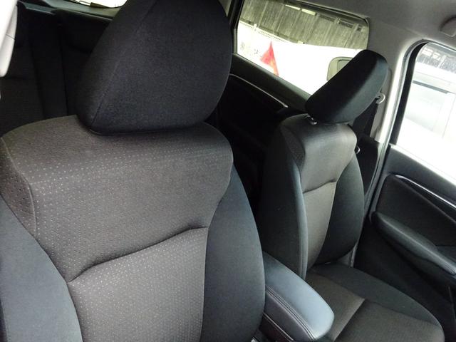 フィットハイブリッド Ｆパッケージ　コンフォートエディション　ナビＴＶ　バックカメラ　スマートキー　プッシュスタート　フロアオートマ　アイドリングストップ　横滑り防止システム　シートヒーター（24枚目）