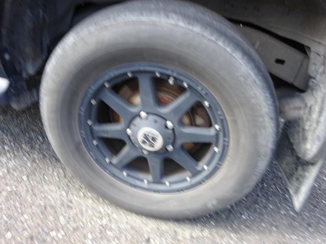 ランドクルーザー ＡＸ　４ＷＤ　ナビＴＶ　Ｂｌｕｅｔｏｏｔｈ　バックカメラ　ＥＴＣ　スマートキー　プッシュスタート　アルミホイール　８人乗り　横滑り防止システム　エアバック（6枚目）