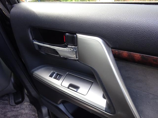 ランドクルーザー ＡＸ　４ＷＤ　ナビＴＶ　Ｂｌｕｅｔｏｏｔｈ　バックカメラ　ＥＴＣ　スマートキー　プッシュスタート　アルミホイール　８人乗り　横滑り防止システム　エアバック（33枚目）