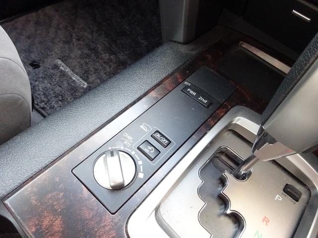 ランドクルーザー ＡＸ　４ＷＤ　ナビＴＶ　Ｂｌｕｅｔｏｏｔｈ　バックカメラ　ＥＴＣ　スマートキー　プッシュスタート　アルミホイール　８人乗り　横滑り防止システム　エアバック（57枚目）