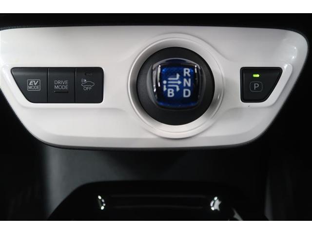 プリウス Ｓセーフティプラス　衝突被害軽減システム　ナビ＆ＴＶ　バックカメラ　ＥＴＣ　アルミホイール　ハイブリッド　オートクルーズコントロール　ＬＥＤヘッドランプ　ワンオーナー（18枚目）