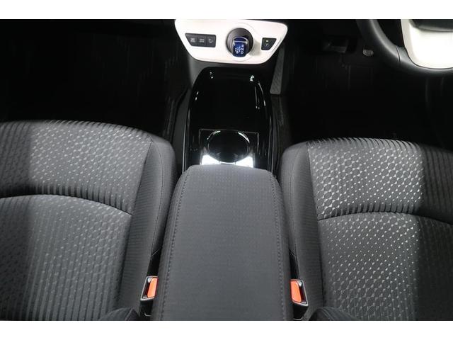 プリウス Ｓセーフティプラス　衝突被害軽減システム　ナビ＆ＴＶ　バックカメラ　ＥＴＣ　アルミホイール　ハイブリッド　オートクルーズコントロール　ＬＥＤヘッドランプ　ワンオーナー（20枚目）