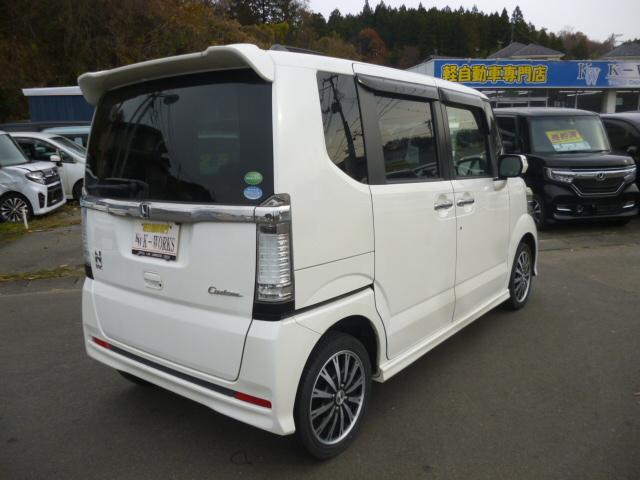 Ｎ－ＢＯＸカスタム Ｇ　ターボＳＳパッケージ　４ＷＤターボ　両側パワースライドドア　純正ナビＴＶ　バックカメラ　シートヒーター（4枚目）