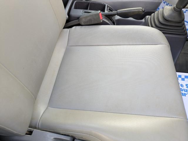 サンバートラック TB 4WD パワステ エアコン アルミホイール エアバック(30枚目)