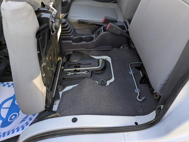 サンバートラック TB 4WD パワステ エアコン アルミホイール エアバック(36枚目)