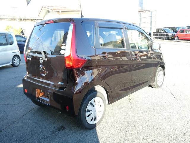 デイズ Ｘ　Ｖセレクション＋セーフティＩＩ　１／６－１／９限定　修復歴無　スマートキー　横滑り防止装置　アイドリングストップ　衝突軽減ブレーキ　アラウンドビューモニター　純正アルミホイール（19枚目）