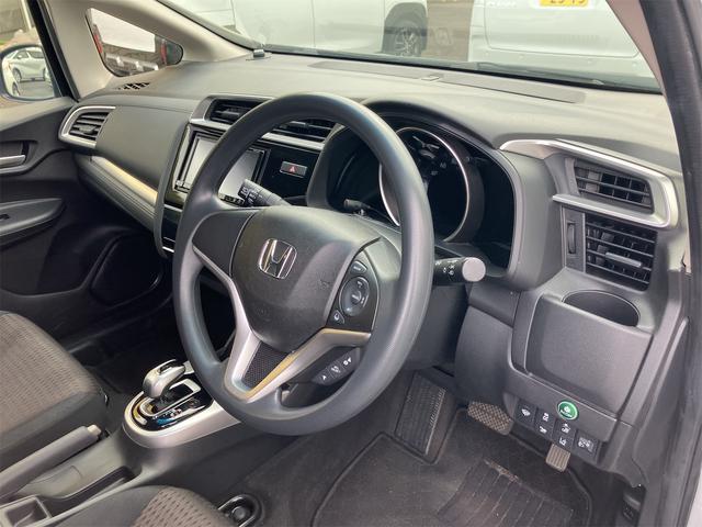 毎回座るフロントシート。運転席は必ず使用する部分ですので、座り心地が重要です！