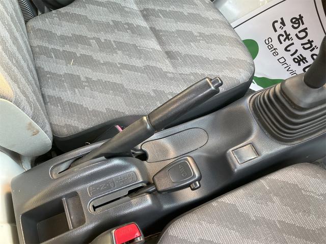 キャリイトラック KCエアコン・パワステ 4WD 5速マニュアル 5MT エアコン パワステ 三方開 積載量350kg 軽トラック(7枚目)