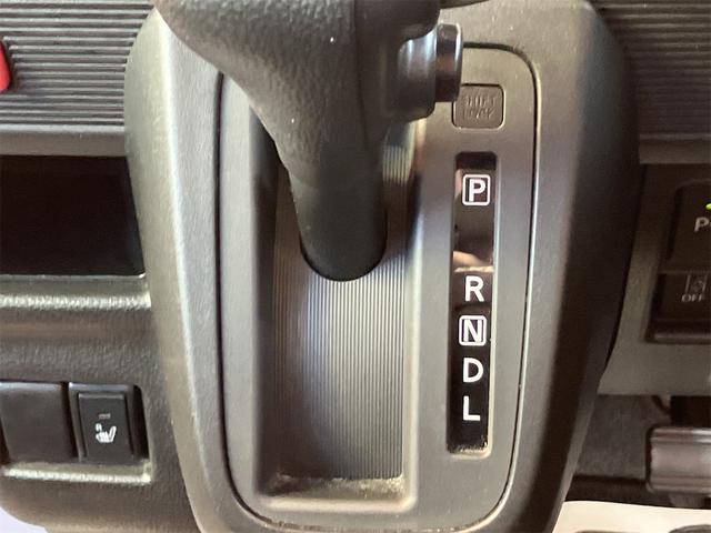 スペーシア ハイブリッドＧ　４ＷＤ　ドライブレコーダー　バックカメラ　両側スライドドア　ナビ　ＴＶ　クリアランスソナー　レーンアシスト　衝突被害軽減システム　オートライト　スマートキー　アイドリングストップ　電動格納ミラー（8枚目）