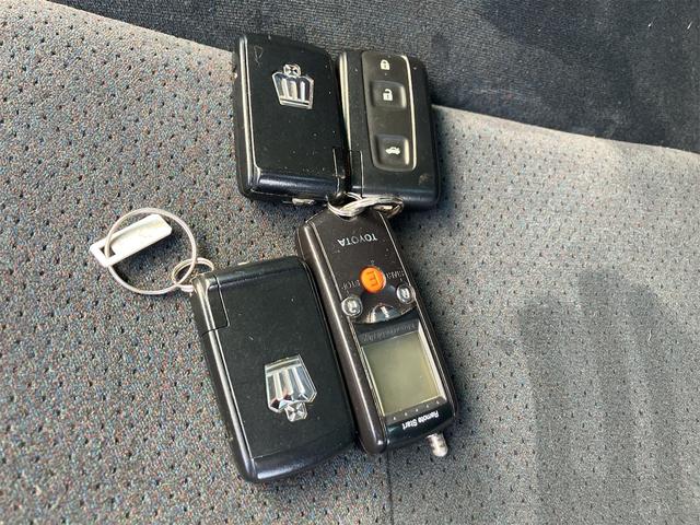 クラウン アスリートi-Four 4WD ETC オートクルーズコントロール バックカメラ ナビ TV アルミホイール オートライト HID AT スマートキー 盗難防止システム CD MD 記録簿 衝突安全ボディ ABS ESC(23枚目)