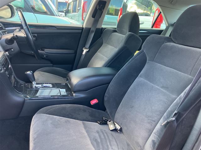 クラウン アスリートi-Four 4WD ETC オートクルーズコントロール バックカメラ ナビ TV アルミホイール オートライト HID AT スマートキー 盗難防止システム CD MD 記録簿 衝突安全ボディ ABS ESC(34枚目)