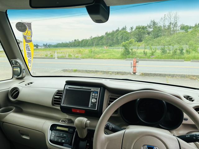 Ｎ－ＢＯＸ Ｇ　両側スライドドア　ナビ　スマートキー　アイドリングストップ　ベンチシート　ＣＶＴ　盗難防止システム　ＡＢＳ　ＥＳＣ　ＣＤ　ＤＶＤ再生　ＵＳＢ　アルミホイール　衝突安全ボディ　エアコン（8枚目）
