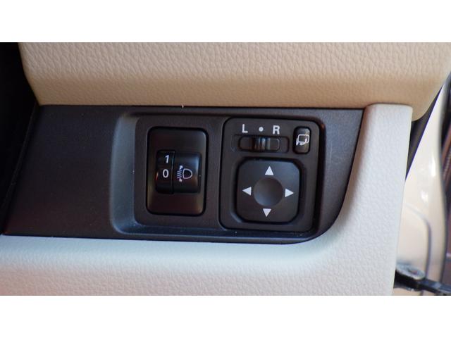 デイズ Ｘ　４ＷＤ　全周囲カメラ　ナビ　スマートキー　アイドリングストップ　電動格納ミラー　シートヒーター　ベンチシート　ＣＶＴ　盗難防止システム　ＡＢＳ　ＣＤ　ＤＶＤ再生　Ｂｌｕｅｔｏｏｔｈ　衝突安全ボディ（7枚目）