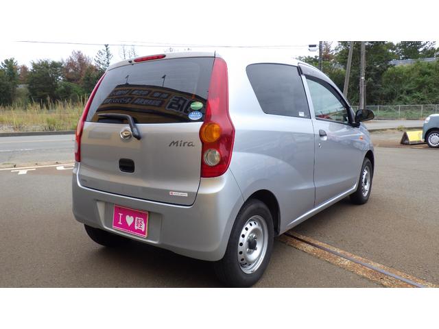 ミラ ＴＸ　４ＷＤ　ＭＴ　盗難防止システム　ＡＢＳ　衝突安全ボディ　エアコン　パワーステアリング　運転席エアバッグ　助手席エアバッグ　記録簿（18枚目）