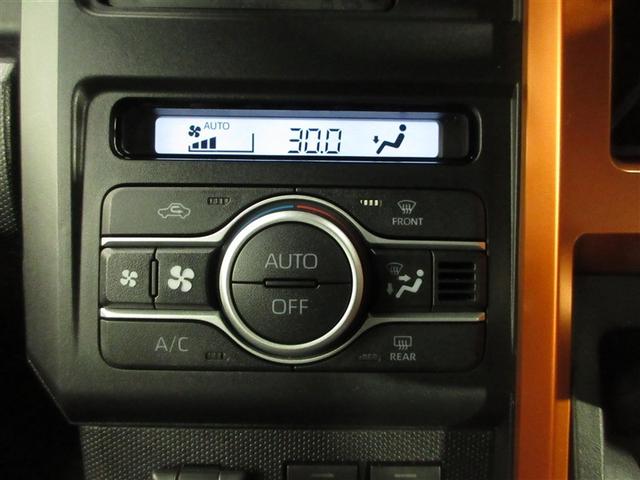 �g���₷���ʒu�ɔz�u���ꂽ�G�A�R���X�C�b�`�p�l���B�I�[�g�G�A�R���ł����ԓ��͓K�؂ȉ��x�ɕۂ���܂��B