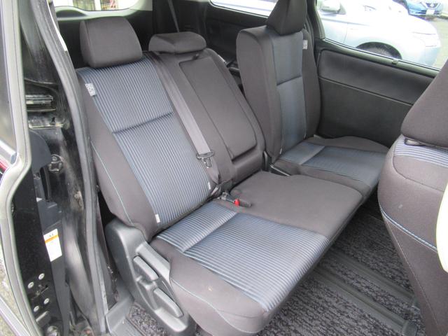 ヴォクシー ＺＳ　煌ＩＩ　４ＷＤ　ワンオーナー　８人乗　エンジンスターター　カロッツェリア１０，１インチナビ　フリップダウンモニター　Ｂｌｕｅｔｏｏｔｈ　ＤＶＤ再生　フルセグ　バックカメラ　両側パワースライド　セーフティーＳ（27枚目）
