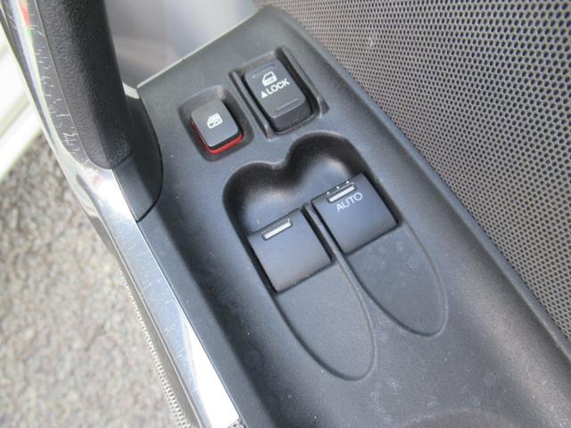 CR-Z α 社外メモリーナビ ナビ品番MDV-626DT フルセグテレビ 社外15インチアルミホイール スマートキー 社外マフラー 純正マフラーあり(11枚目)