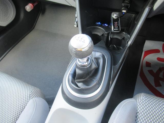 CR-Z α 社外メモリーナビ ナビ品番MDV-626DT フルセグテレビ 社外15インチアルミホイール スマートキー 社外マフラー 純正マフラーあり(20枚目)