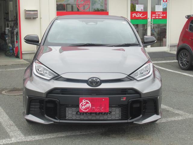 GRヤリス RZ ハイパフォーマンス ワンオーナー フロッグドライブカーボンウイング 寒冷地仕様 インテークダクト カーボンルーフ ナビコンフォートパッケージ JBL ICウォッシャー レーダークルーズ シートヒーター ハンドルヒーター(3枚目)