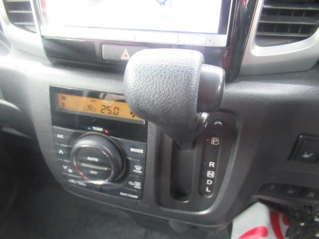 スペーシア X ワンオーナー 4WD 純正8インチナビ 左側パワースライド 音楽録音 DVD再生 フルセグ Bluetooth ステアリングスイッチ ETC(19枚目)