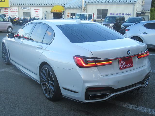 7シリーズ 745e Mスポーツ 新品社外フルエアロ haman/kardonサウンド 全席シートヒーター 純正ナビ フルセグ Bluetooth 全方位カメラ 純正20インチアルミホイール 革シート(8枚目)