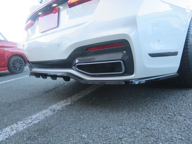 7シリーズ 745e Mスポーツ 新品社外フルエアロ haman/kardonサウンド 全席シートヒーター 純正ナビ フルセグ Bluetooth 全方位カメラ 純正20インチアルミホイール 革シート(12枚目)