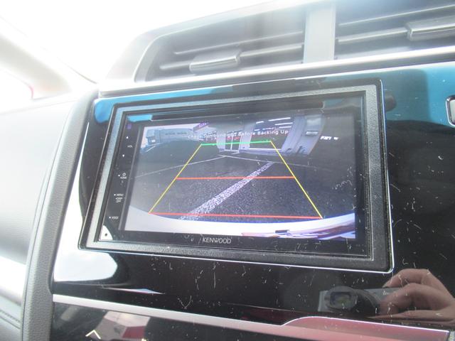 フィットハイブリッド Ｆ　ウェッズ１６インチアルミホイール　ケンウッドディスプレイオーディオ　アンドロイドオート　アップルカープレイ　接続可　ホンダセンシング　レーダークルーズコントロール　バックカメラ　社外ＬＥＤバルブ（17枚目）