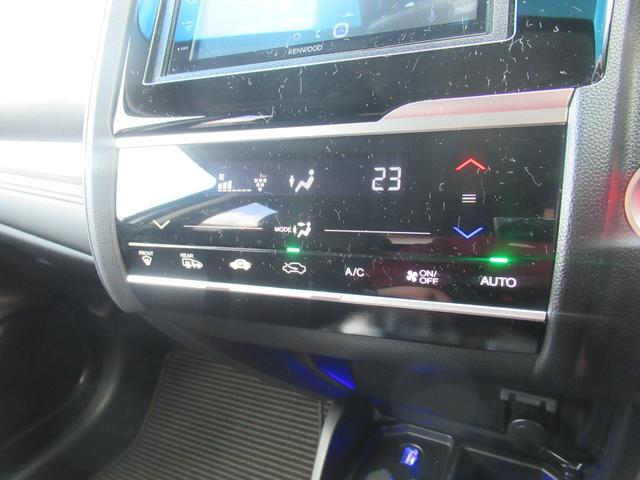 フィットハイブリッド Ｆ　ウェッズ１６インチアルミホイール　ケンウッドディスプレイオーディオ　アンドロイドオート　アップルカープレイ　接続可　ホンダセンシング　レーダークルーズコントロール　バックカメラ　社外ＬＥＤバルブ（19枚目）