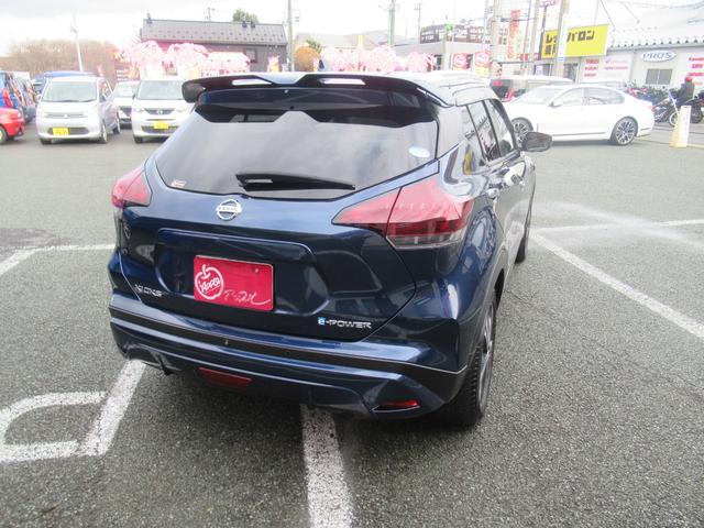 キックス Ｘ　ワンオーナー　寒冷地仕様　プロパイロット　デジタルインナーミラー　純正リヤスポイラー　前席シートヒーター　ハンドルヒーター　純正ナビ　ＤＶＤ再生　Ｂｌｕｅｔｏｏｔｈ　ＨＤＭＩ　フルセグ　ミラーカバー（8枚目）