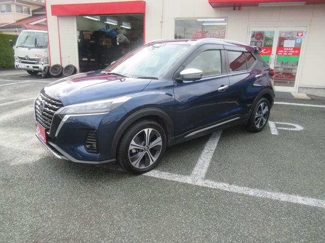 キックス Ｘ　ワンオーナー　寒冷地仕様　プロパイロット　デジタルインナーミラー　純正リヤスポイラー　前席シートヒーター　ハンドルヒーター　純正ナビ　ＤＶＤ再生　Ｂｌｕｅｔｏｏｔｈ　ＨＤＭＩ　フルセグ　ミラーカバー（10枚目）